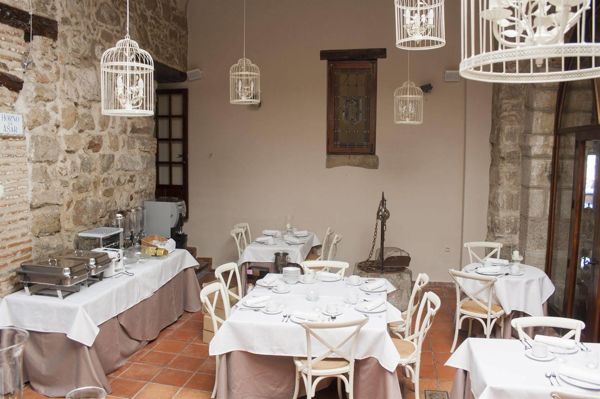Palacio De Monjaraz Hotel Àvila